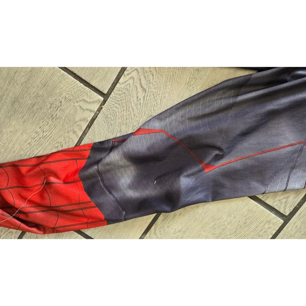 Disney Marvel Spider-Man Far From Home Kids Costume Red Black Size 7/8 Mask Set - Picture 9 of 9